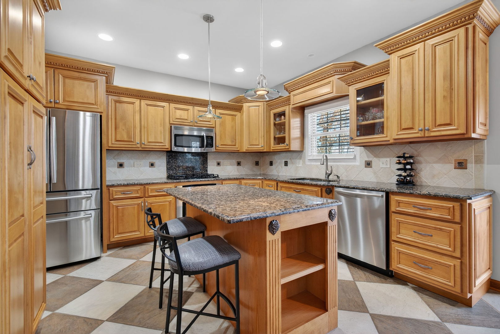 714 Joanne Drive, Minooka, IL 60447