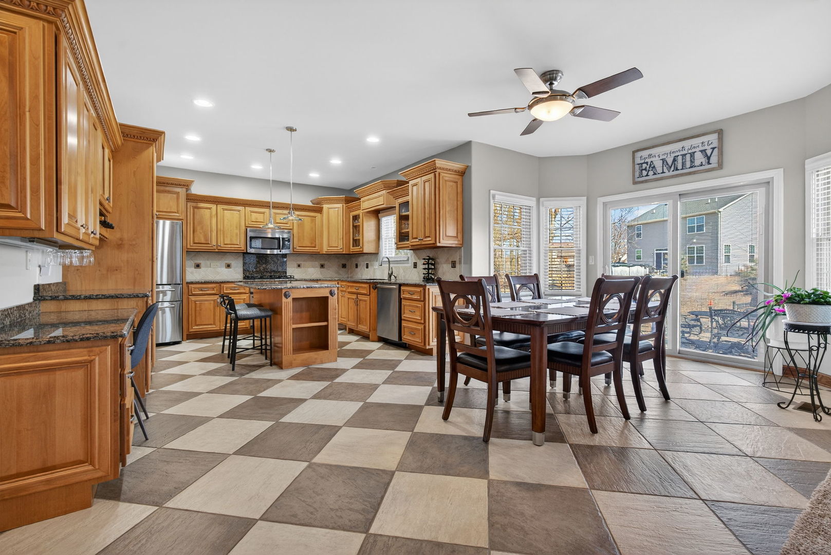 714 Joanne Drive, Minooka, IL 60447