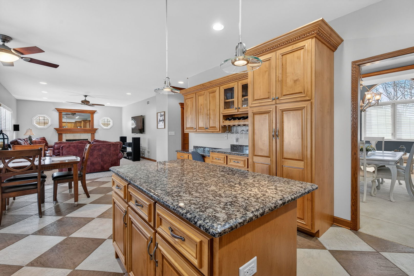 714 Joanne Drive, Minooka, IL 60447