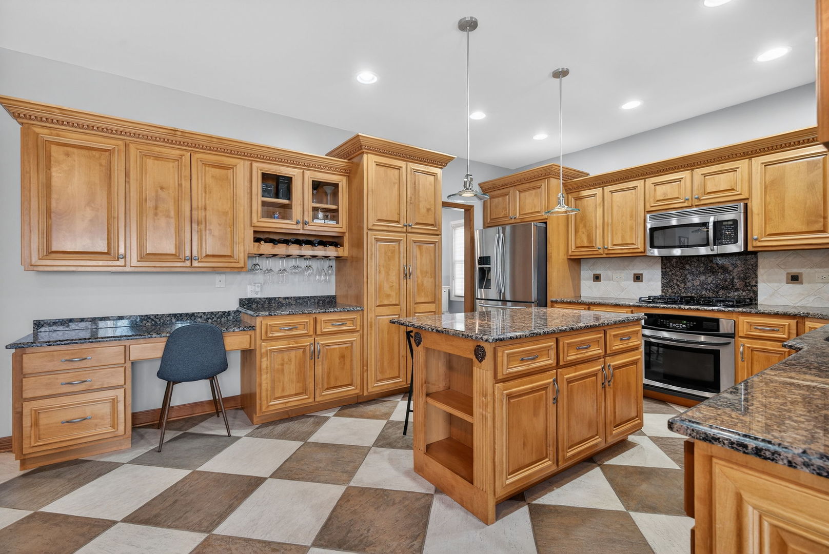 714 Joanne Drive, Minooka, IL 60447