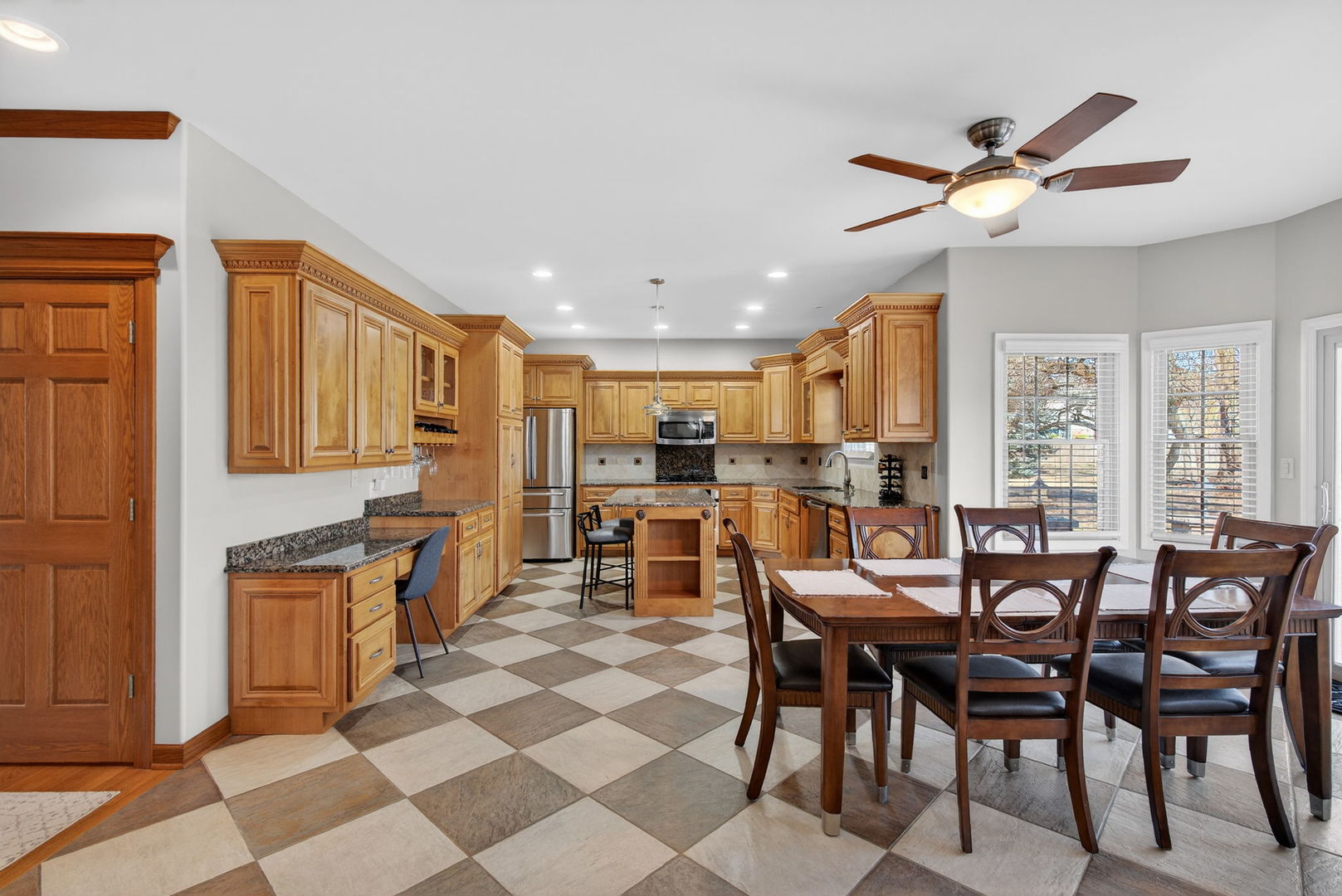 714 Joanne Drive, Minooka, IL 60447