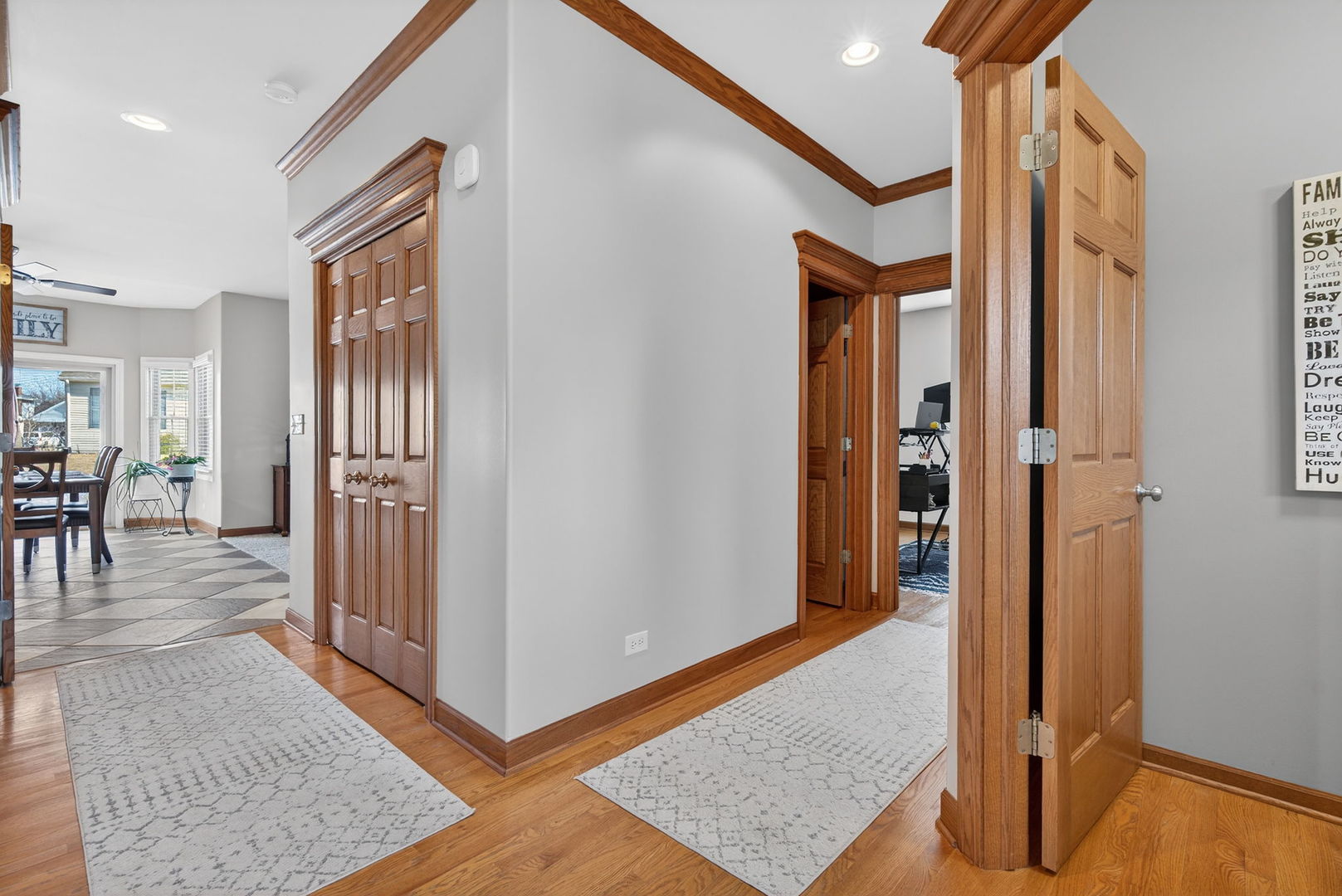 714 Joanne Drive, Minooka, IL 60447