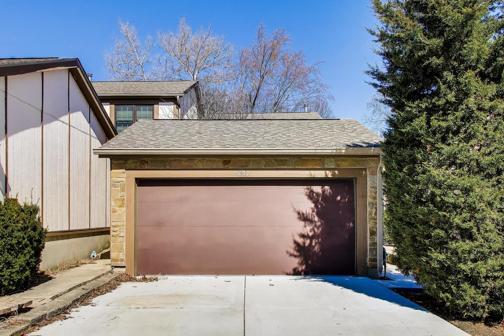 1037 Wheaton Oaks Drive, Wheaton, IL 60187