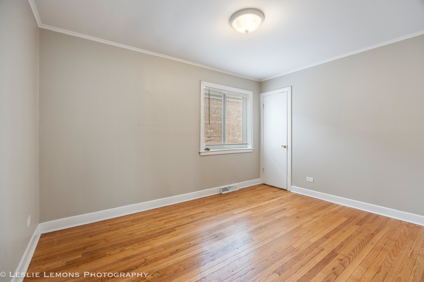 5431 S Natoma Avenue, Chicago, IL 60638