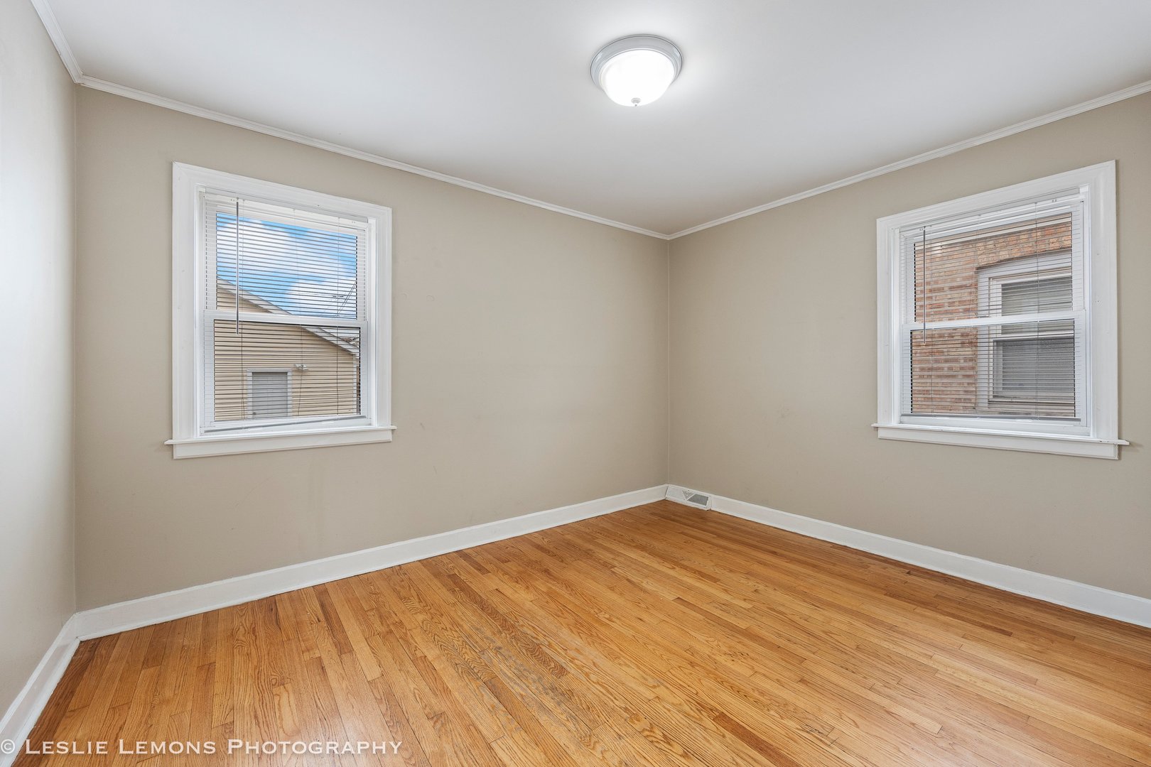 5431 S Natoma Avenue, Chicago, IL 60638