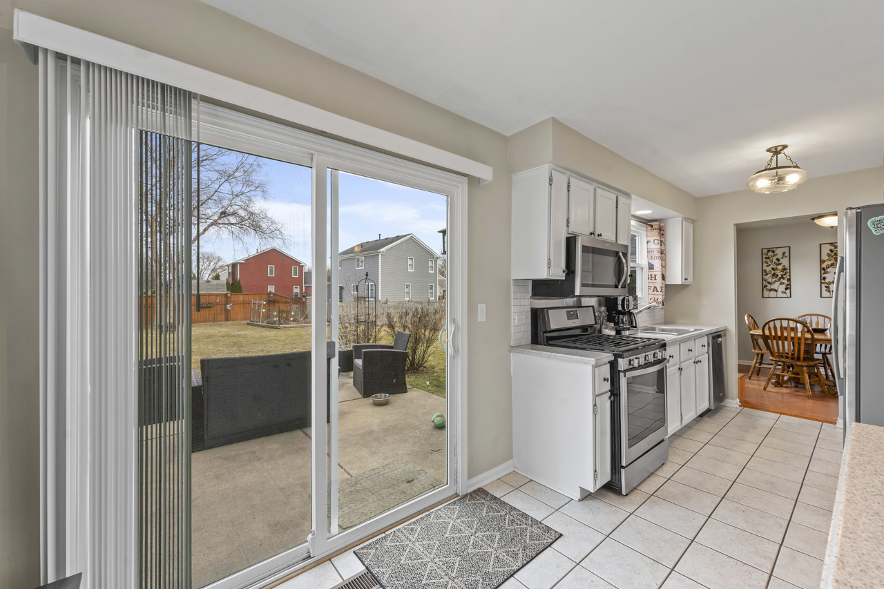 593 Covered Bridge Drive, Elgin, IL 60124