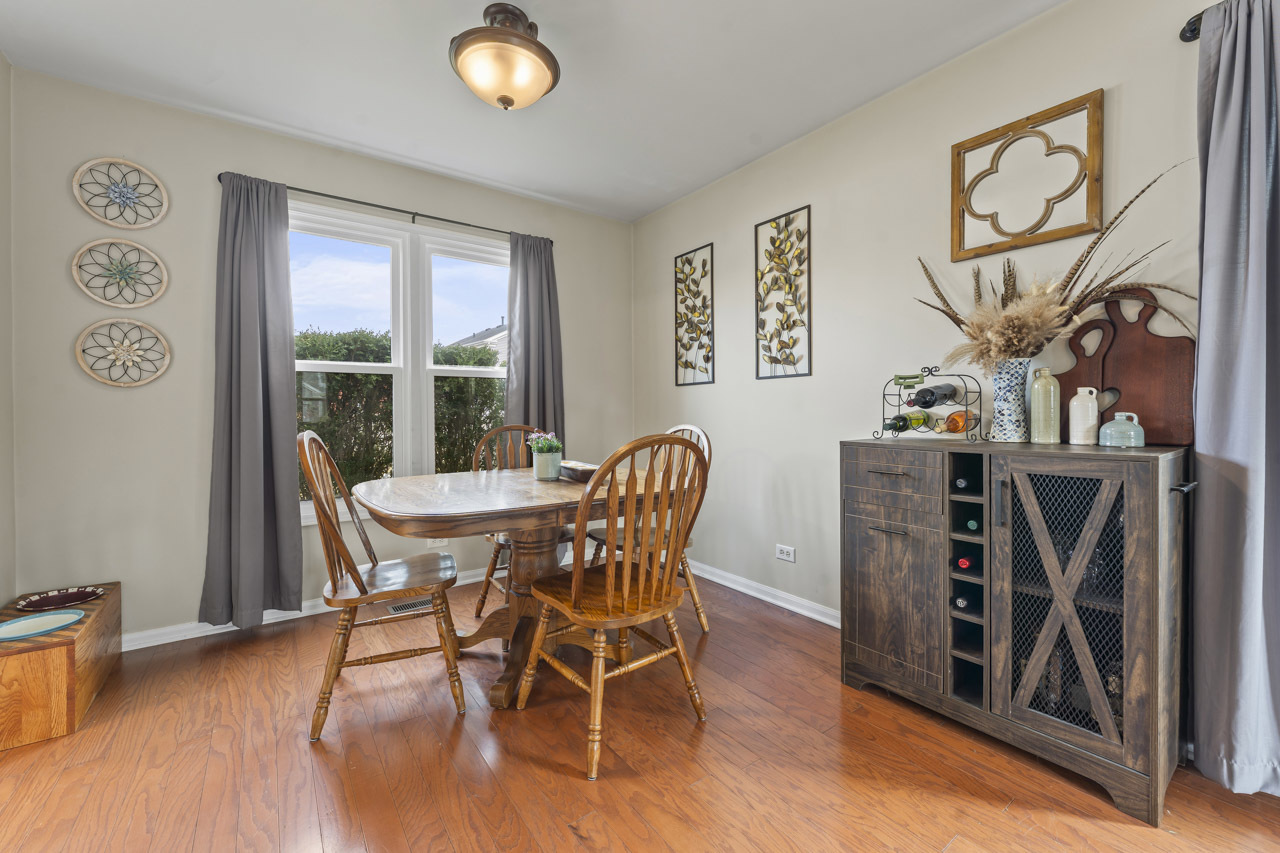 593 Covered Bridge Drive, Elgin, IL 60124