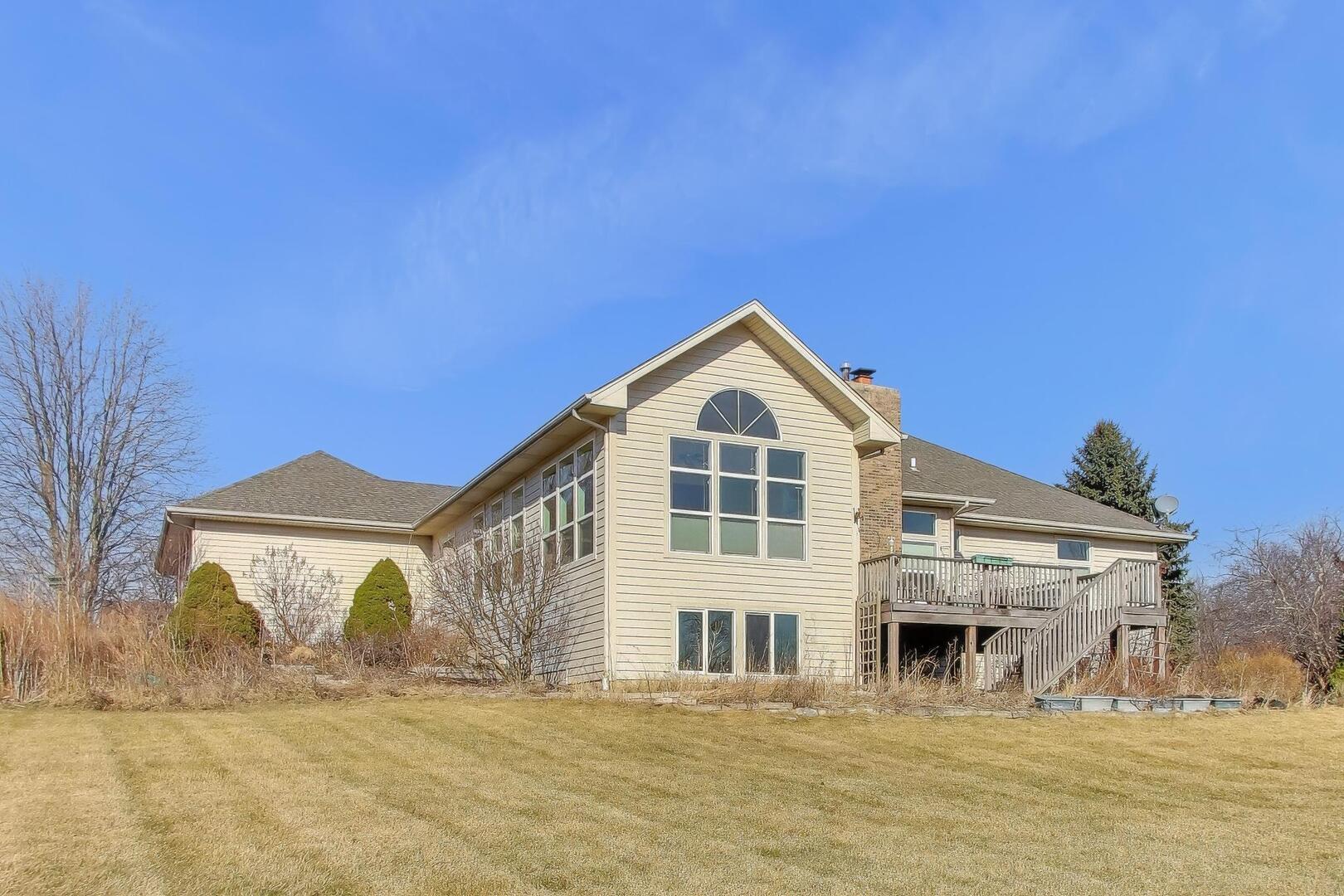 15N866 Meadow Court, Hampshire, IL 60140