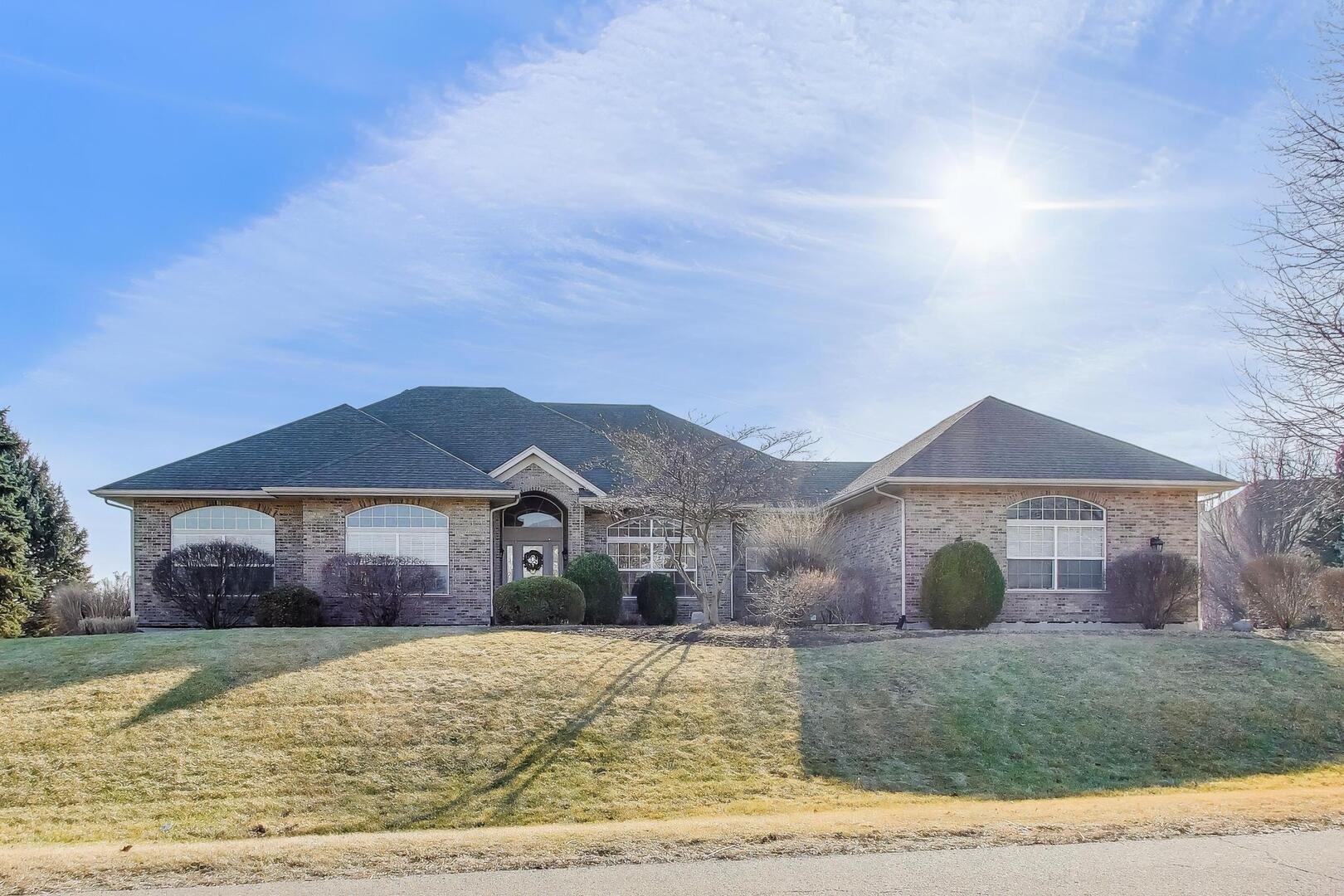 15N866 Meadow Court, Hampshire, IL 60140