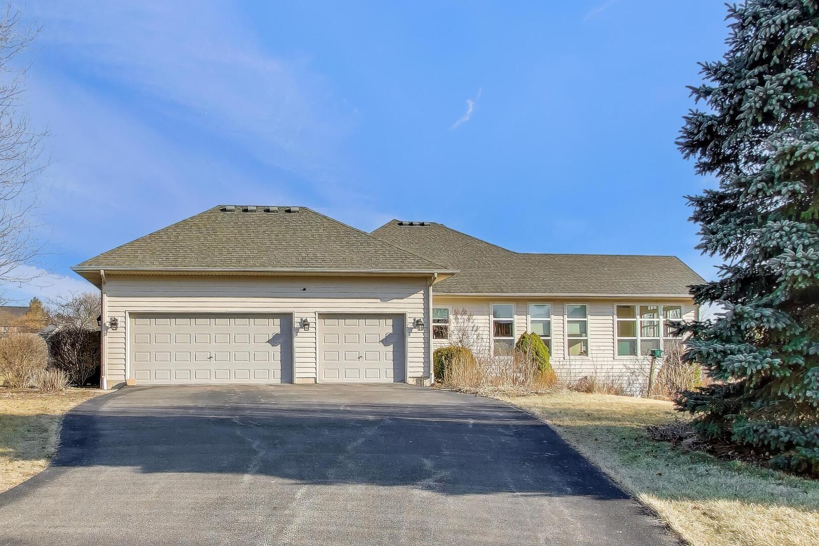 15N866 Meadow Court, Hampshire, IL 60140