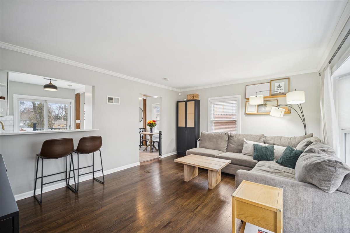 29 N Linden Avenue, Palatine, IL 60074