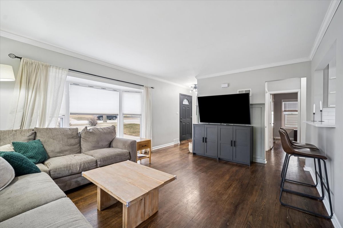 29 N Linden Avenue, Palatine, IL 60074