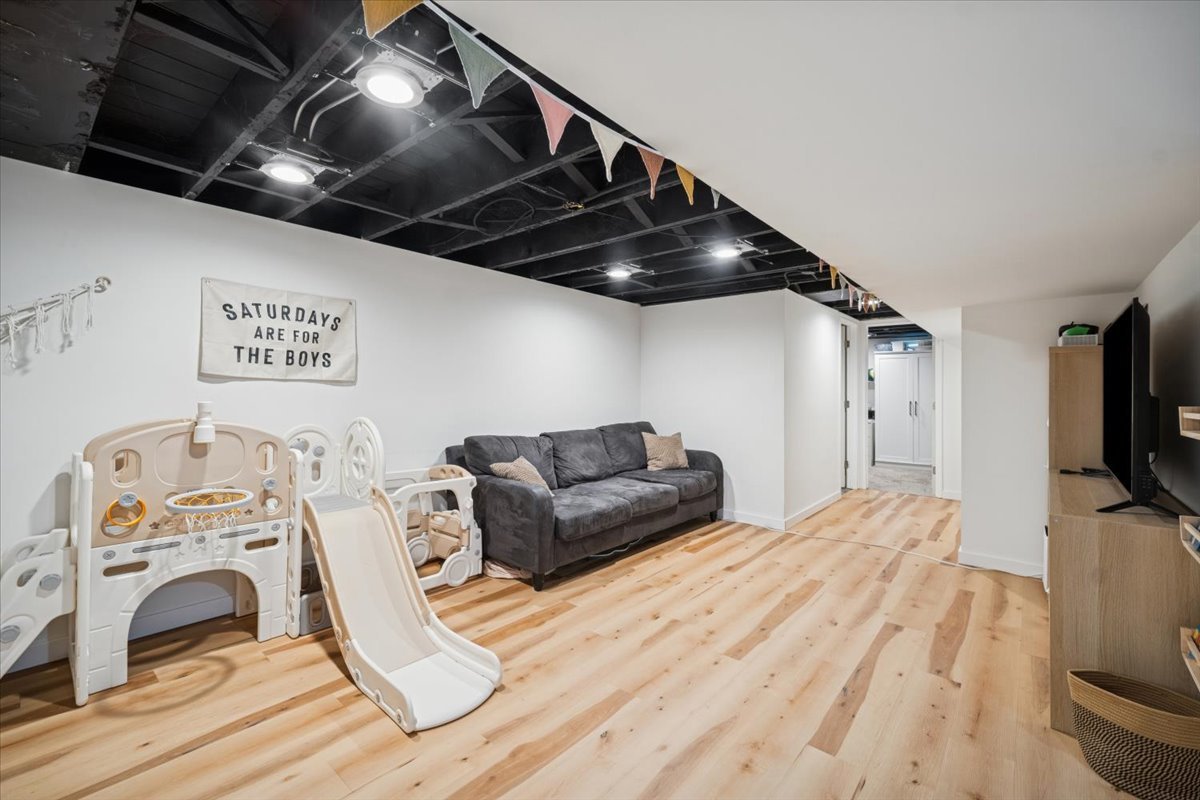 29 N Linden Avenue, Palatine, IL 60074