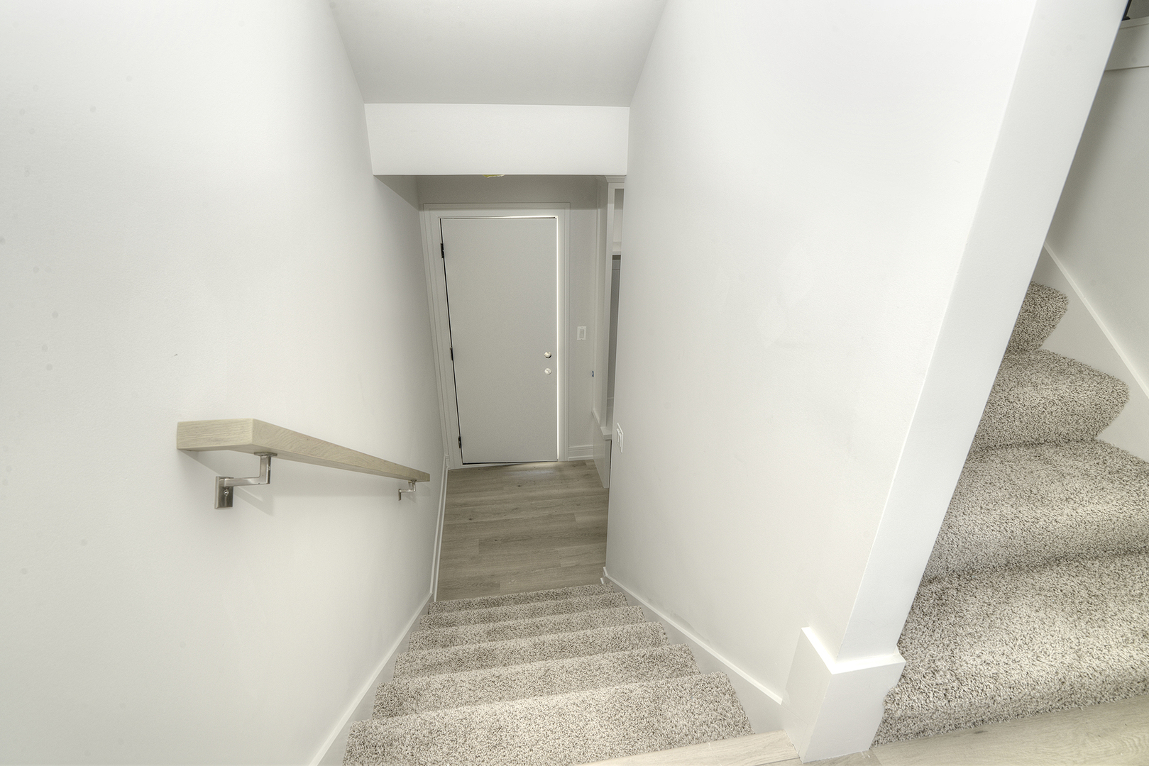 214 Walnut Street #E, Bensenville, IL 60106