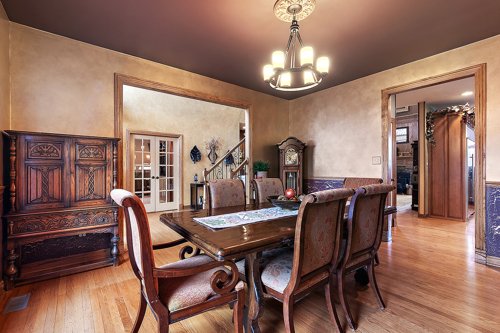 7832 Joliet Drive, Tinley Park, IL 60477