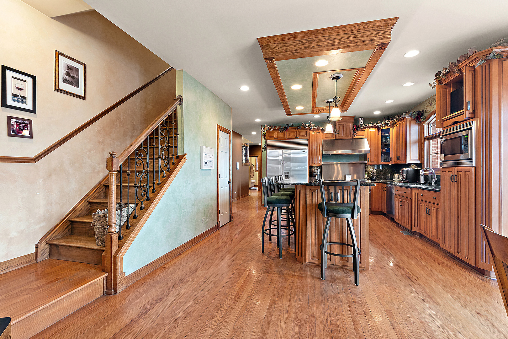 7832 Joliet Drive, Tinley Park, IL 60477