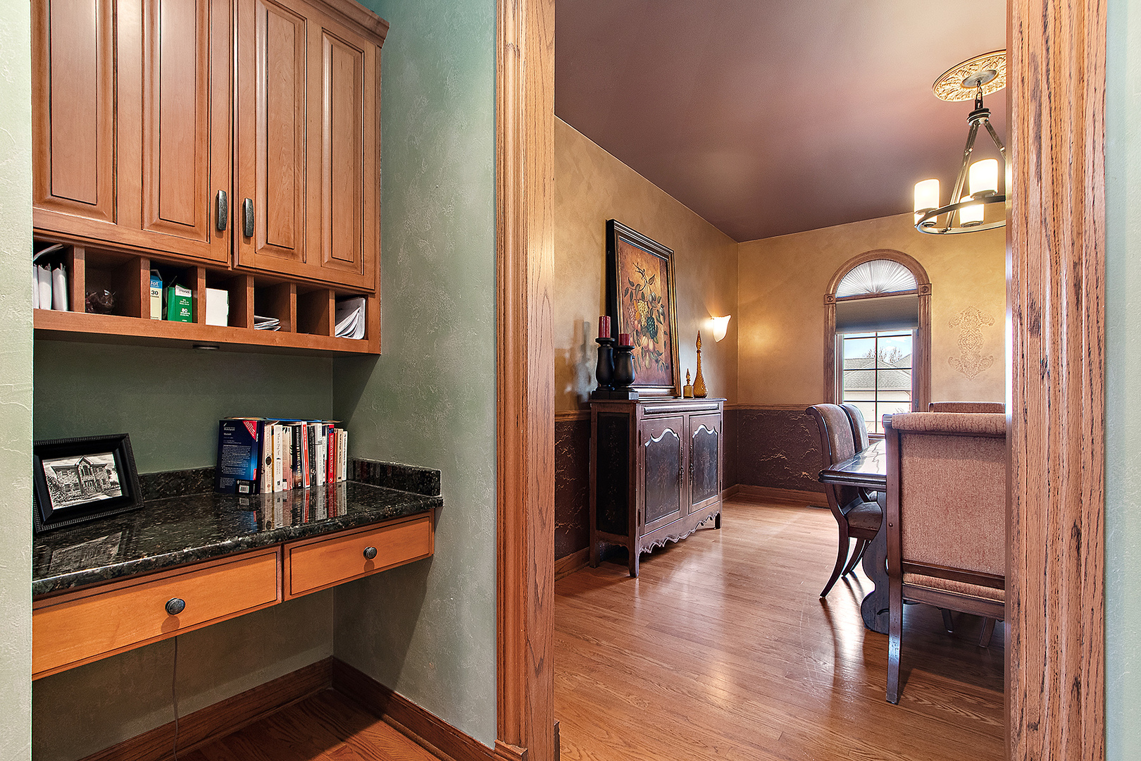 7832 Joliet Drive, Tinley Park, IL 60477