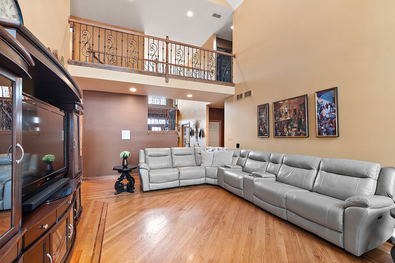 7832 Joliet Drive, Tinley Park, IL 60477