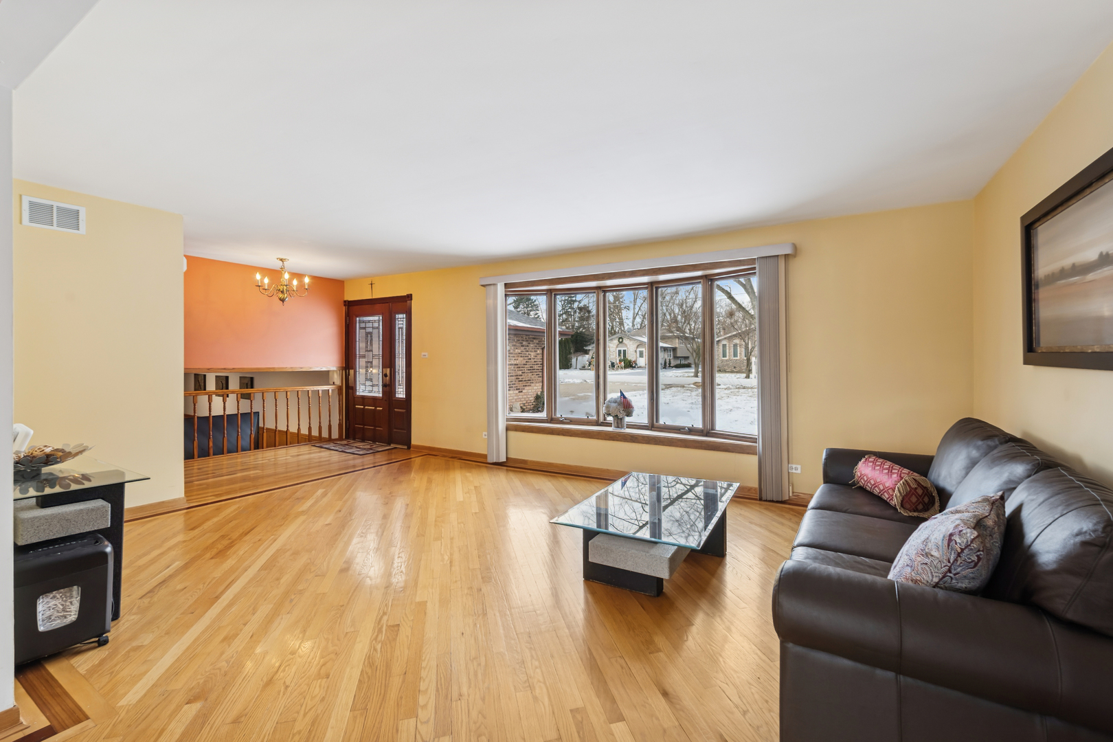 10033 S 87th Avenue, Palos Hills, IL 60465