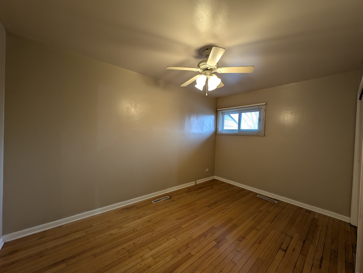 4230 Lindley Street, Downers Grove, IL 60515