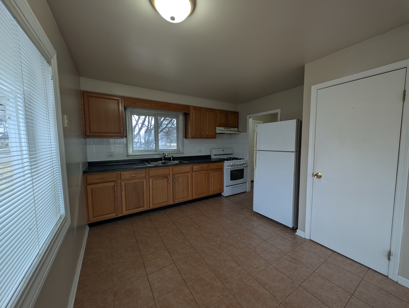 4230 Lindley Street, Downers Grove, IL 60515