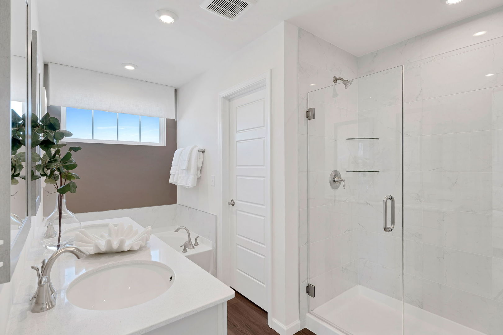 6219 Sandbelt Drive #38001, Woodridge, IL 60517