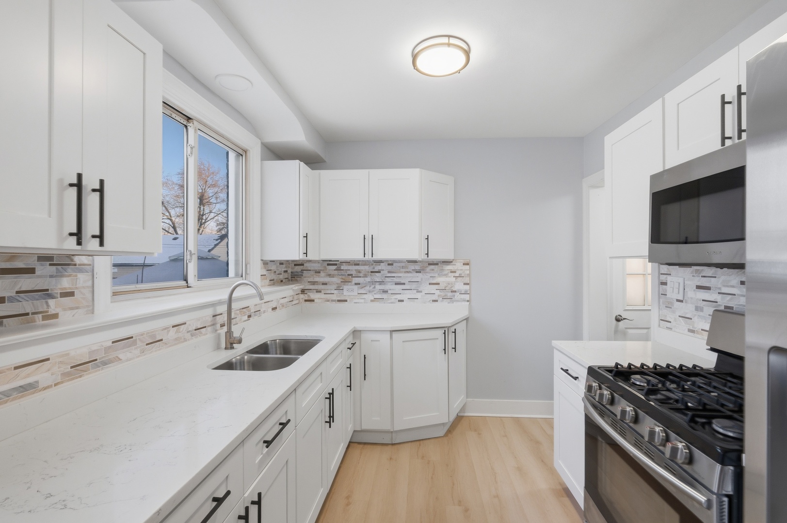 18037 Ridgewood Avenue, Lansing, IL 60438