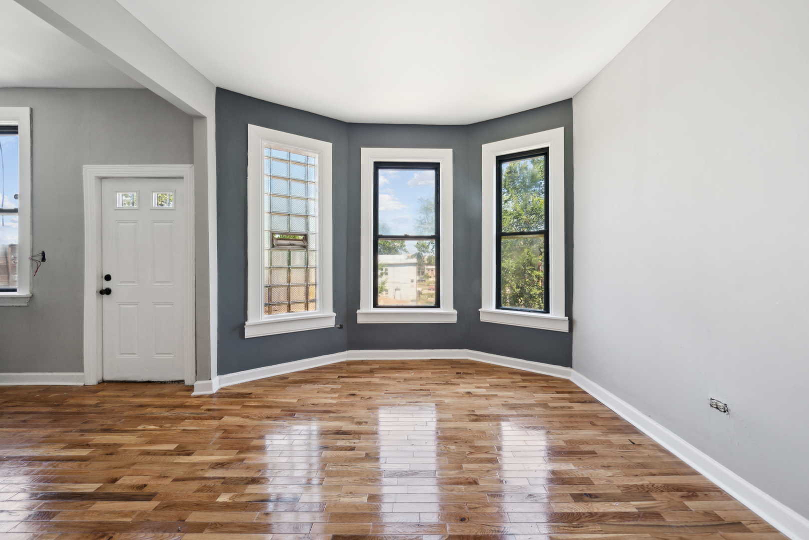 3322 W Congress Parkway, Chicago, IL 60624