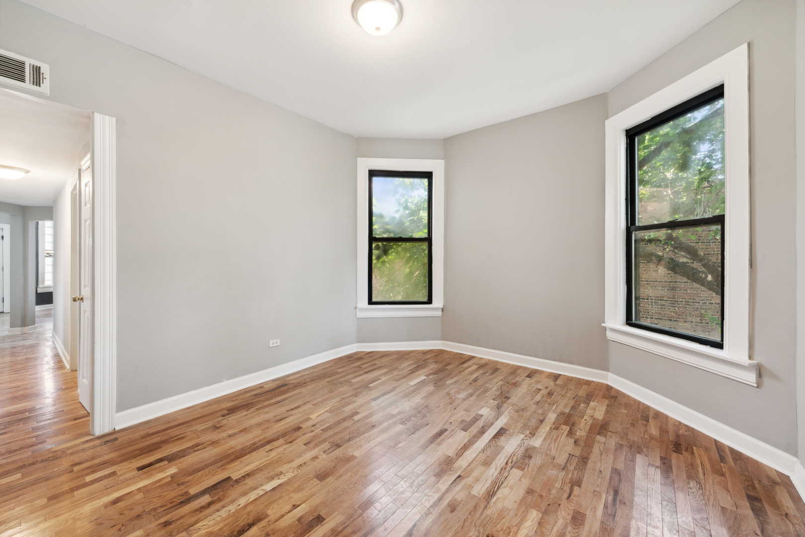 3322 W Congress Parkway, Chicago, IL 60624