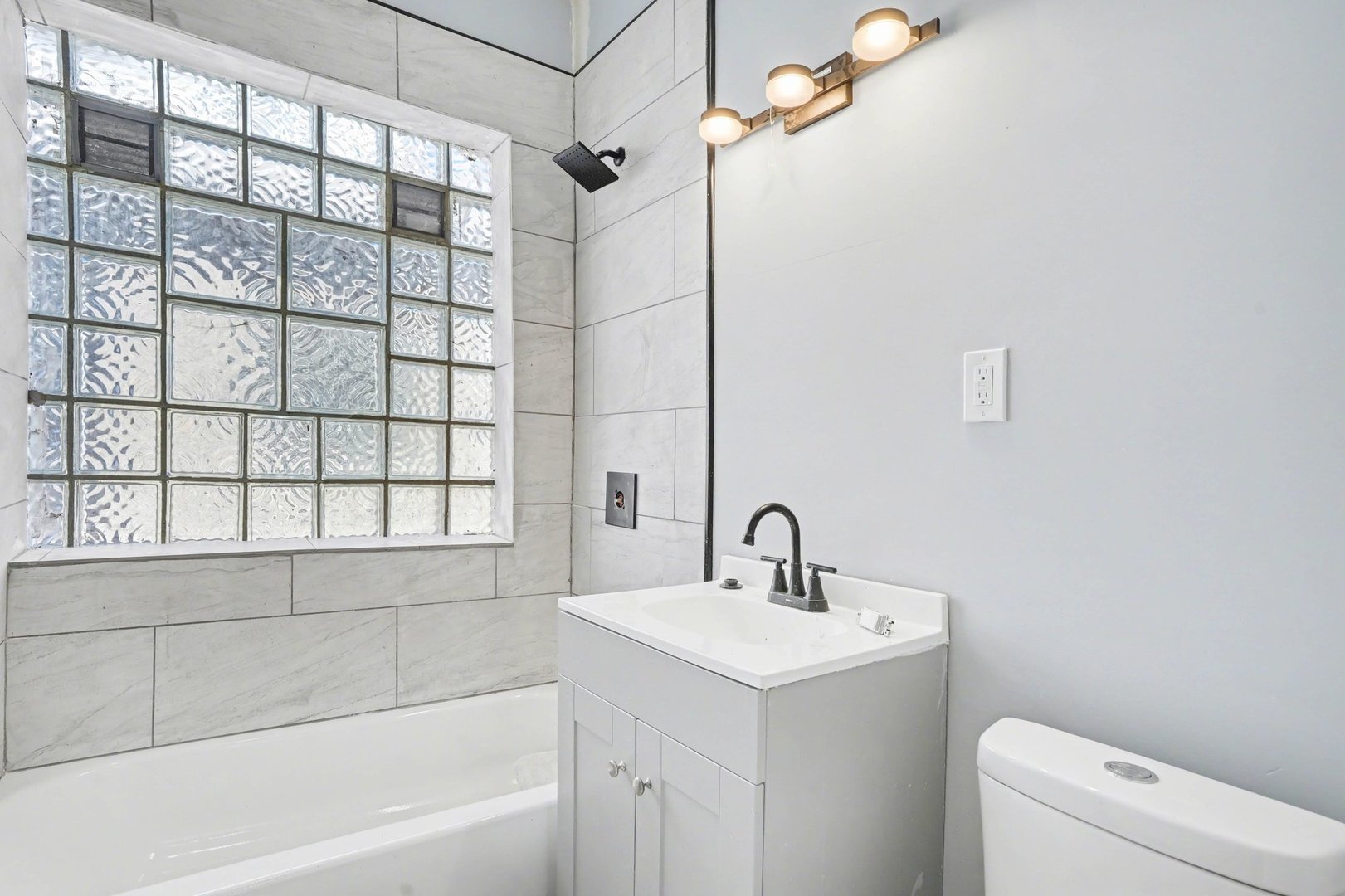 7815 S Merrill Avenue, Chicago, IL 60649