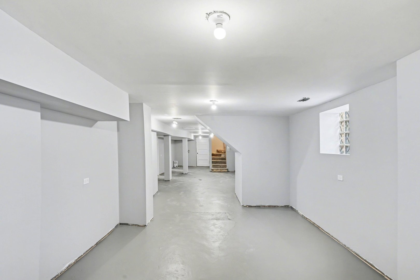 7815 S Merrill Avenue, Chicago, IL 60649