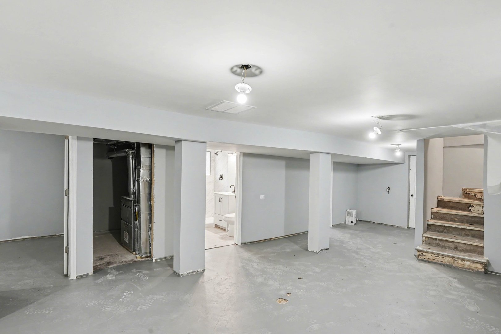 7815 S Merrill Avenue, Chicago, IL 60649