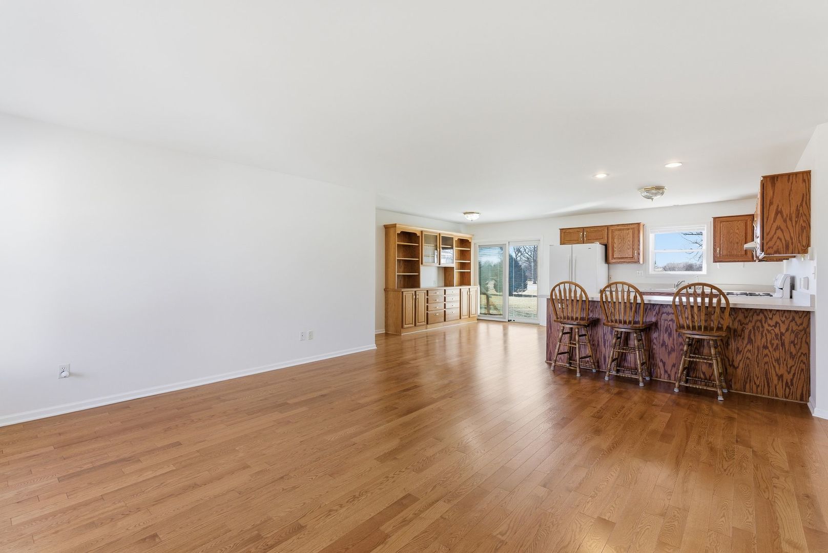 906 Warren Street, Earlville, IL 60518