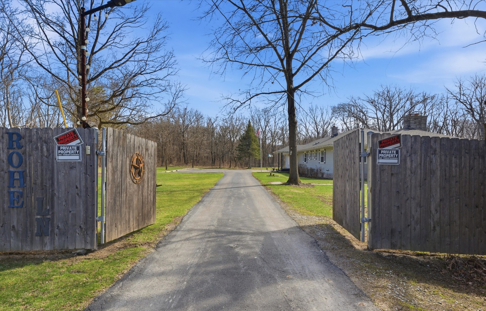 2 Rohe Lane, Crete, IL 60417