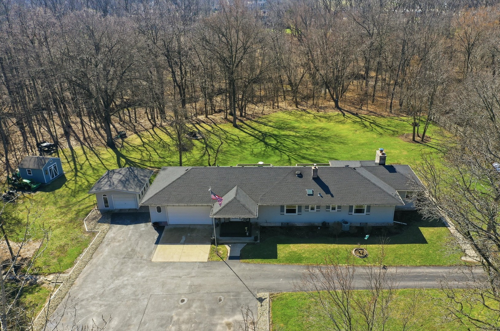 2 Rohe Lane, Crete, IL 60417