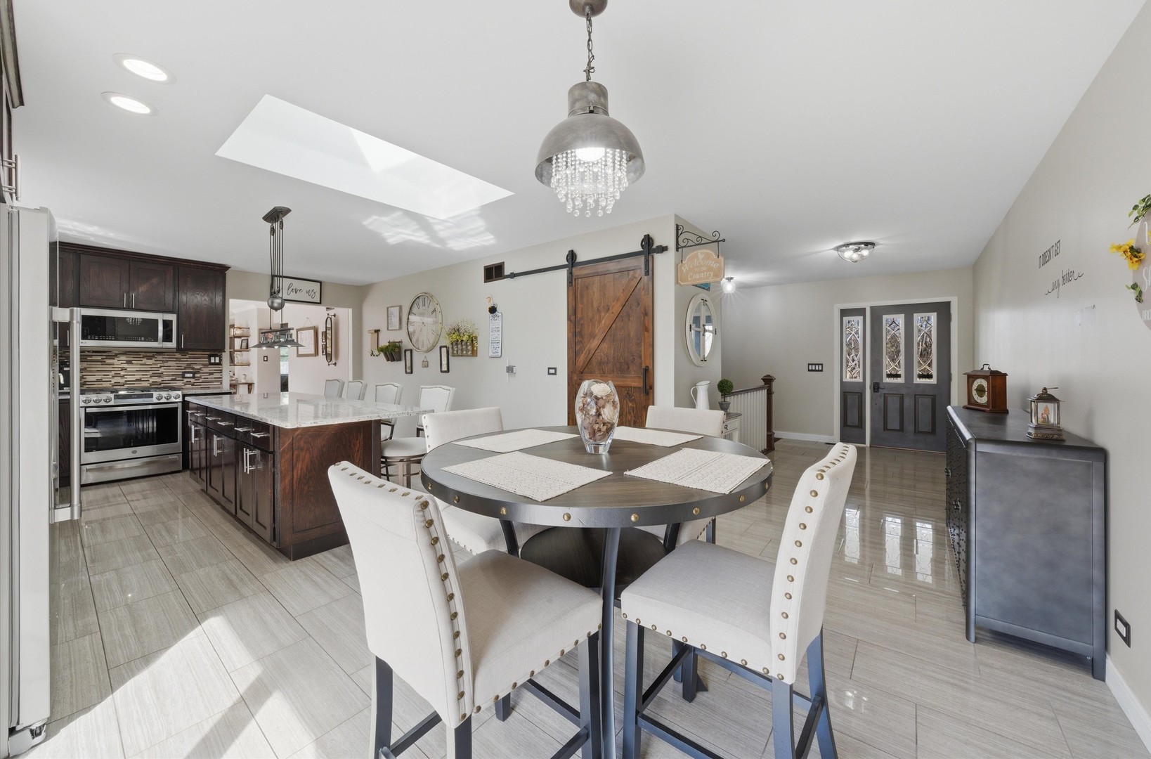 2 Rohe Lane, Crete, IL 60417