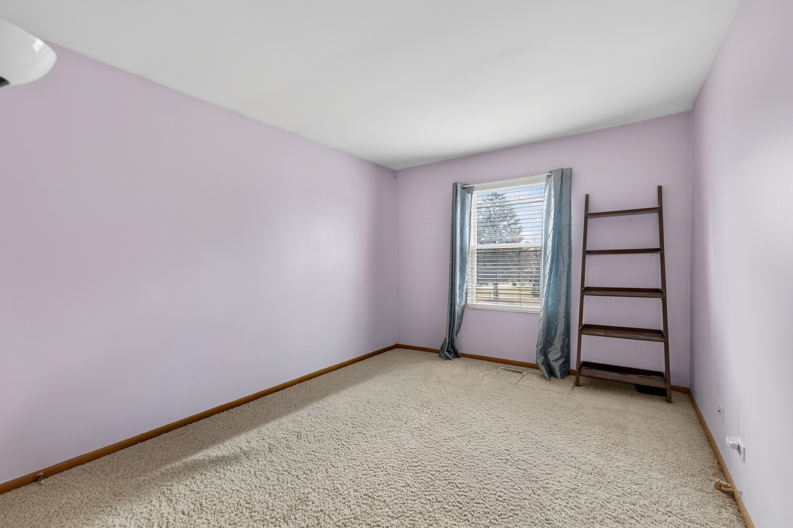 1254 Red Oak Court, Elgin, IL 60120