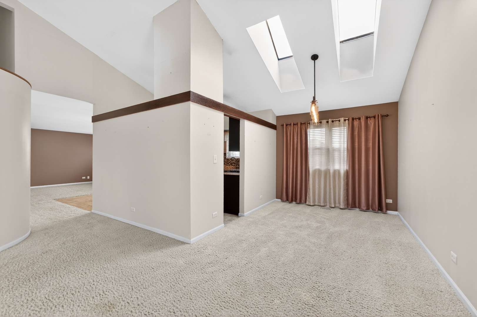 1254 Red Oak Court, Elgin, IL 60120