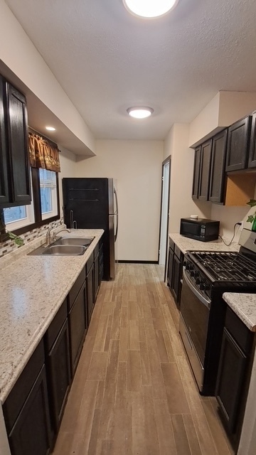 212 W Division Street, Bloomington, IL 61701