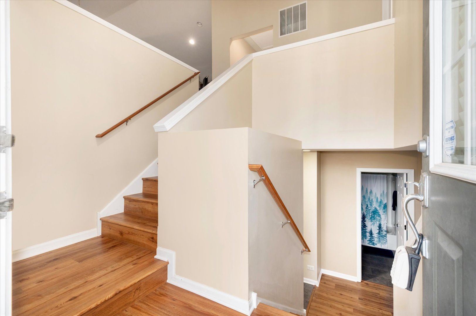 240 Devoe Drive, Oswego, IL 60543