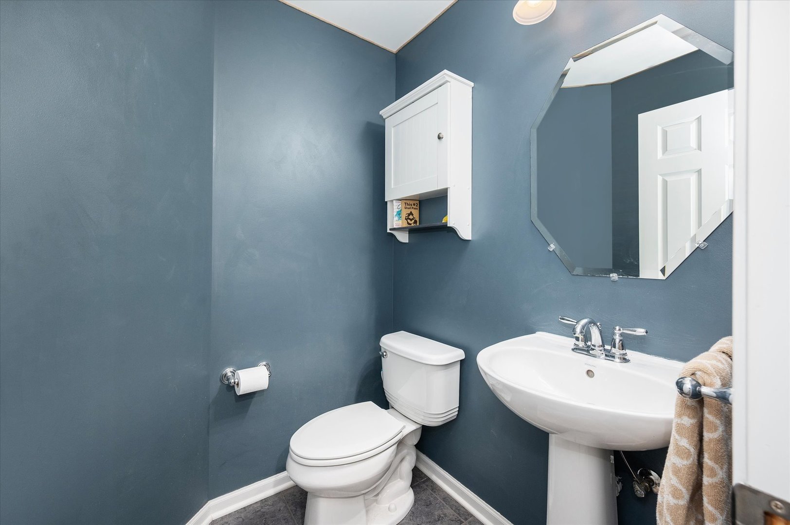 240 Devoe Drive, Oswego, IL 60543