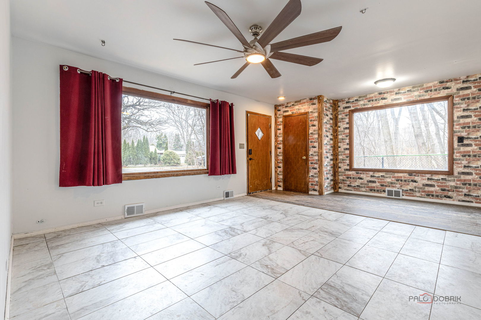 3203 S Bergman Drive, Holiday Hills, IL 60051