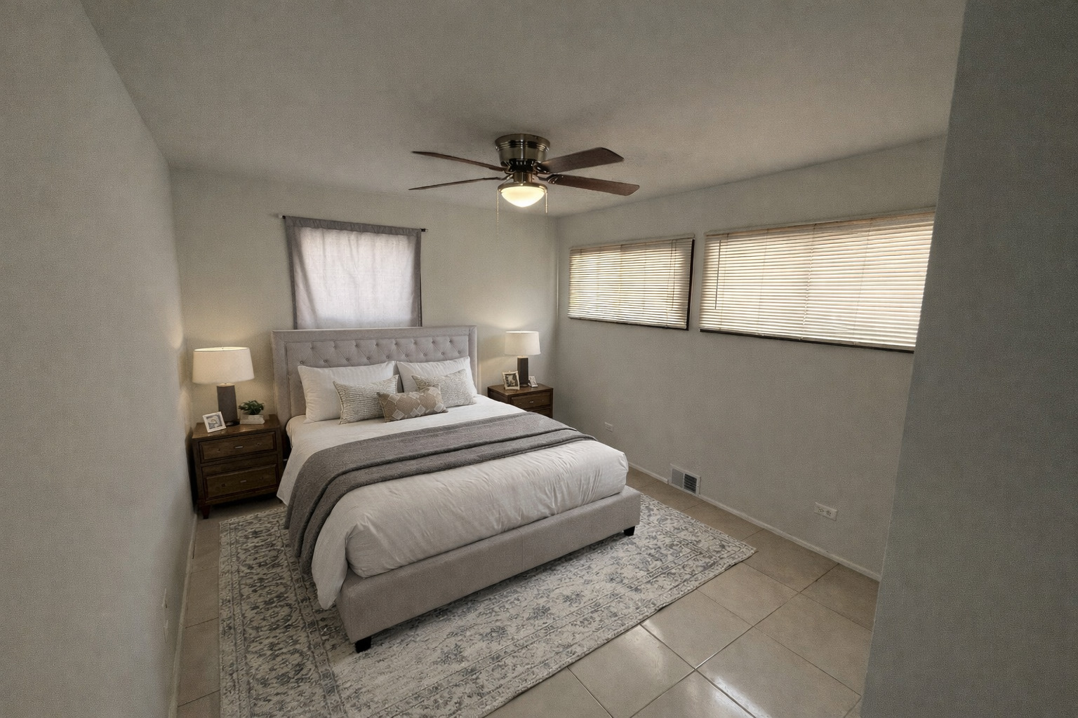 3203 S Bergman Drive, Holiday Hills, IL 60051