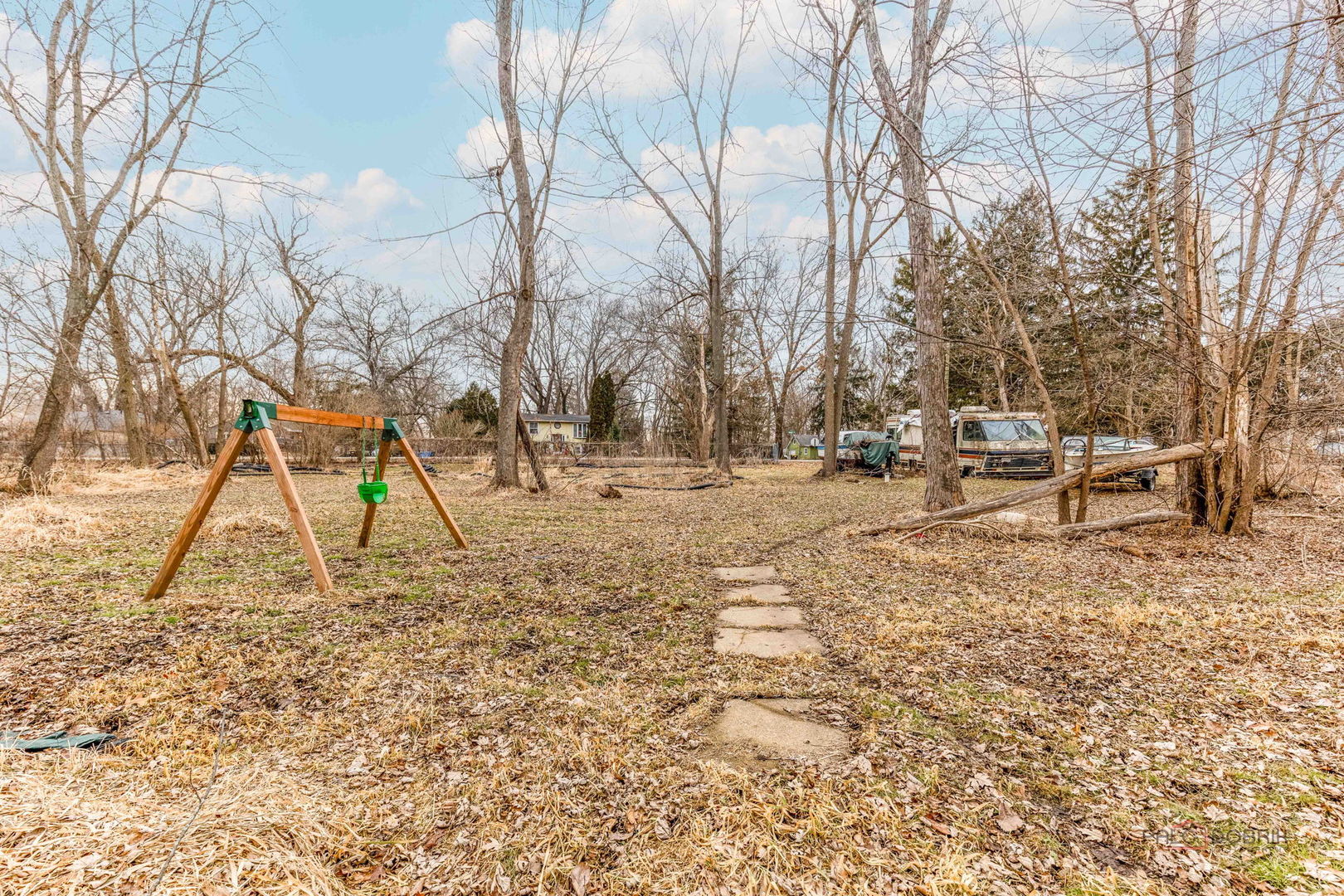 3203 S Bergman Drive, Holiday Hills, IL 60051