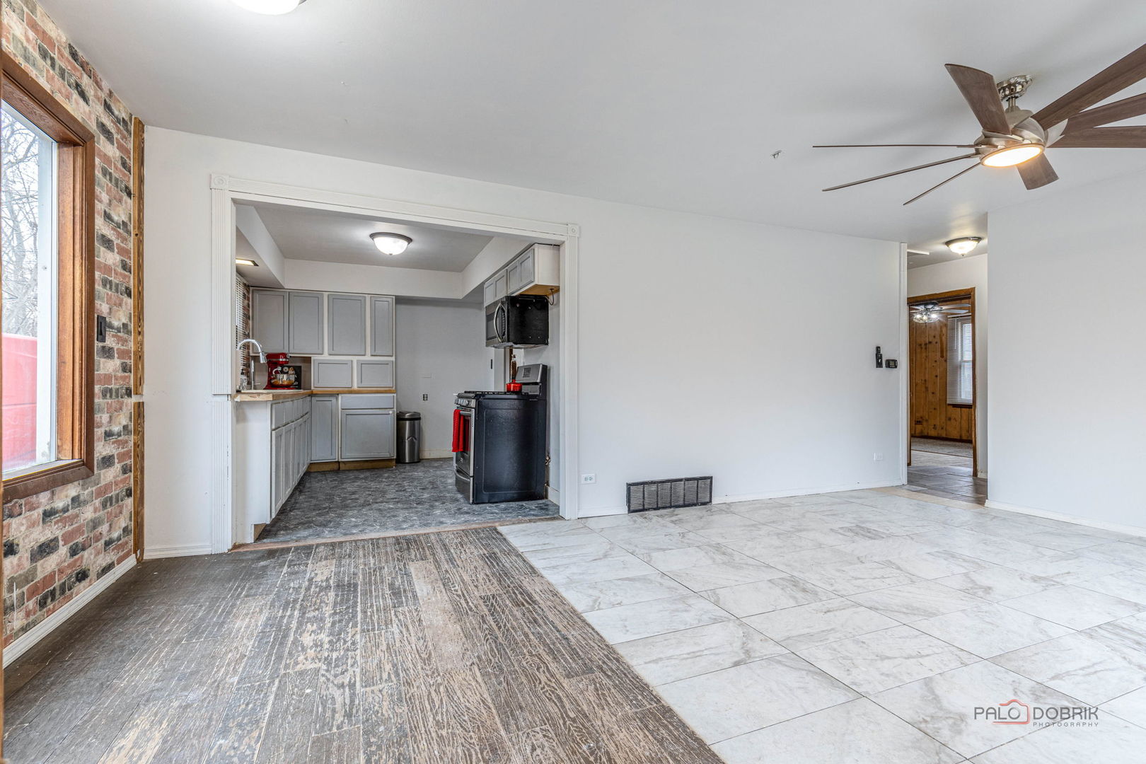 3203 S Bergman Drive, Holiday Hills, IL 60051