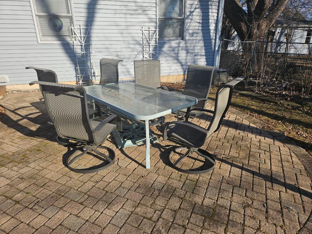 1523 Washington Street, Lake In The Hills, IL 60156