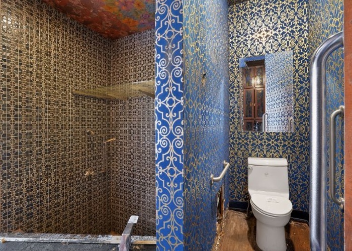 951 E HYDE PARK Boulevard, Chicago, IL 60615