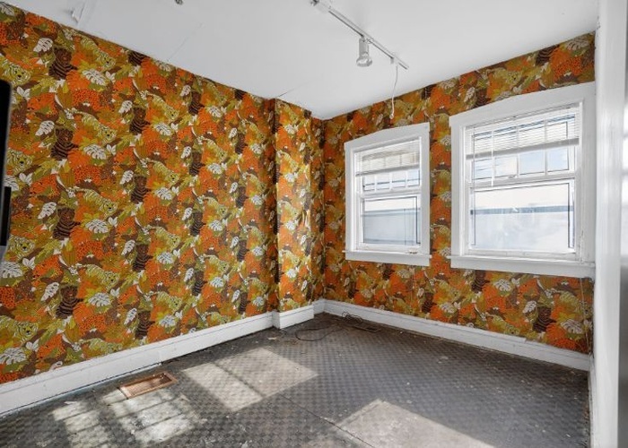 951 E HYDE PARK Boulevard, Chicago, IL 60615