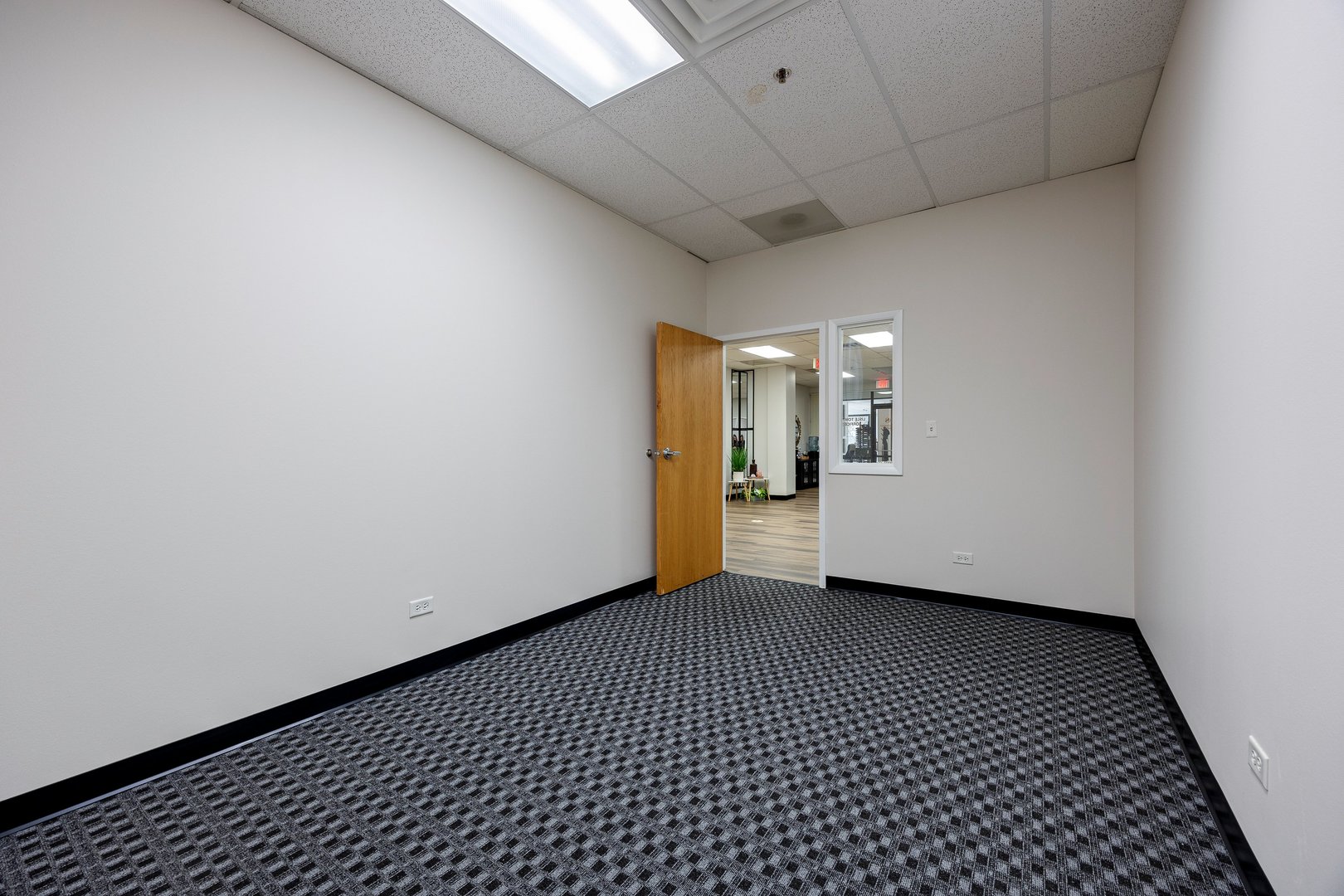 1111 Burlington Avenue #110, Lisle, IL 60532