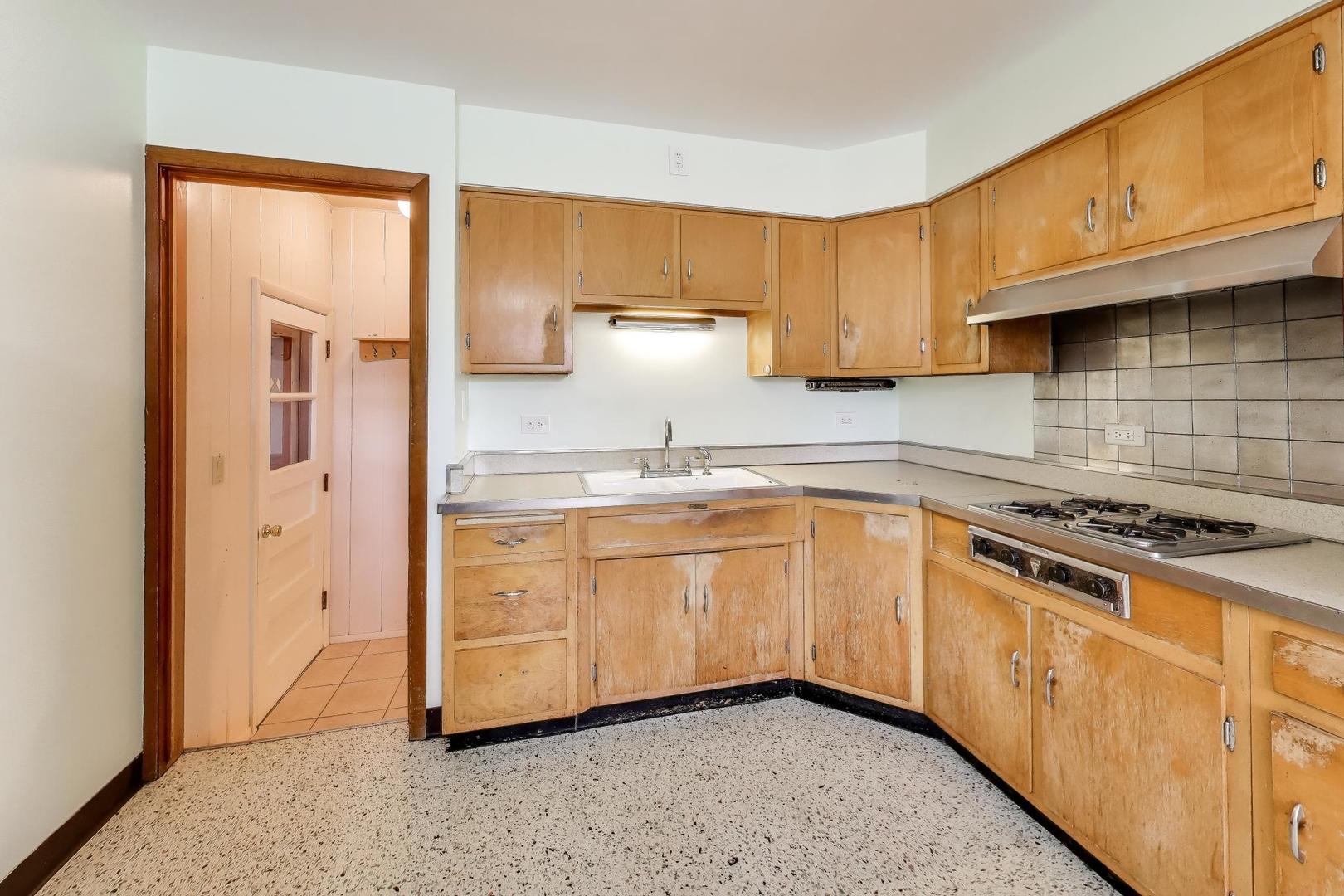 229 W Ethel Avenue, Lombard, IL 60148